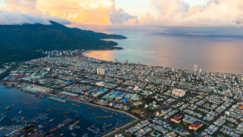 Da Nang's coastline and Sơn Trà peninsula at sunset